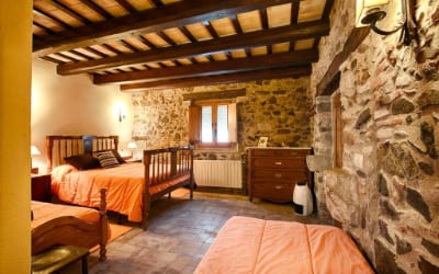 Agroturisme Sant Dionis casa rural pet friendly en Girona