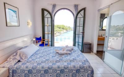 Bahía hotel que admite mascotas en Menorca