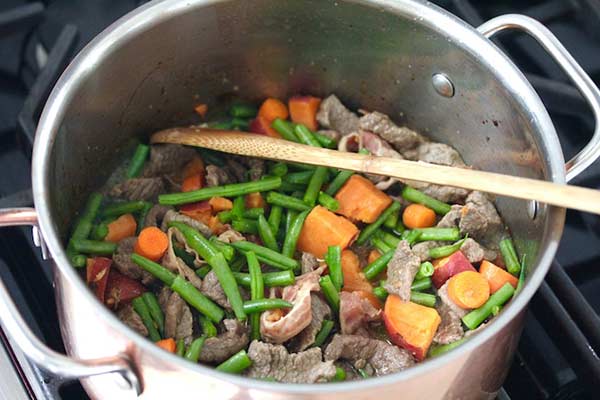 Cocinando recetas para perros