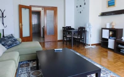 En Palencia Capital Céntrico y con Garaje apartamento que admite perros en Palencia