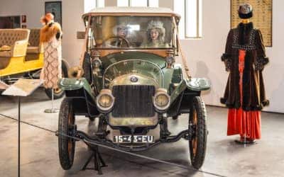 Entrada al Museo Automovilístico y de la Moda