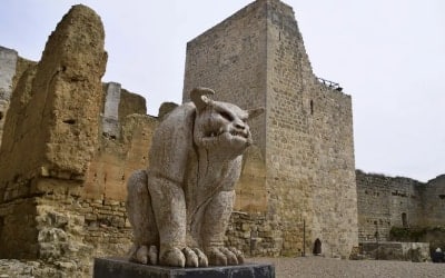 Entrada para el Castillo Encantado de Trigueros del Valle