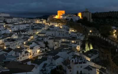 Free tour nocturno por Setenil de las Bodegas