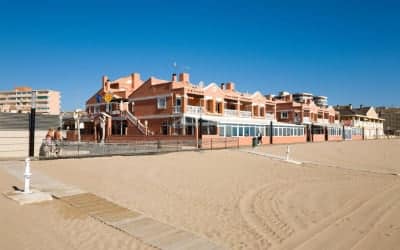 Lloyds Beach Club - Hotel que admite mascotas en Torrevieja