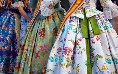 Trajes de falleras valencianas