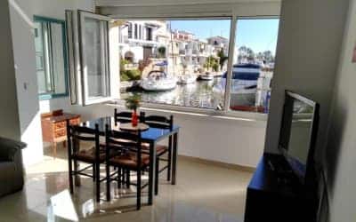 Waterside Apartment Two apartamento que admite perros en Empuriabrava