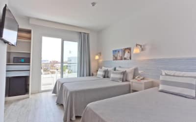 Pineda Splash hotel pet friendly en Barcelona