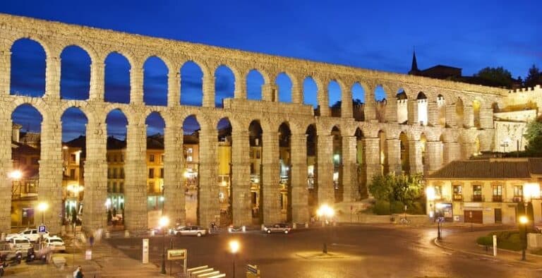 Apartamentos que admiten mascotas en Segovia