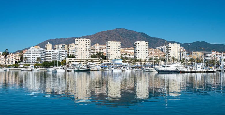 Apartamentos y hoteles que admiten mascotas en Estepona