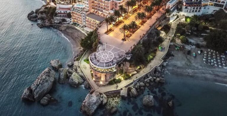 Apartamentos y hoteles que admiten mascotas en Nerja