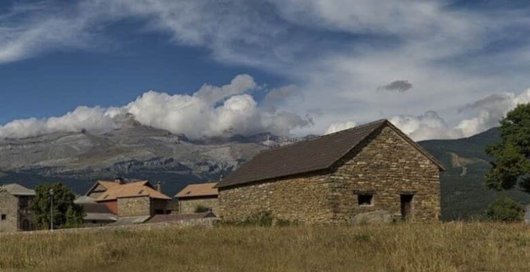 Casas rurales que admiten mascotas en Aragón